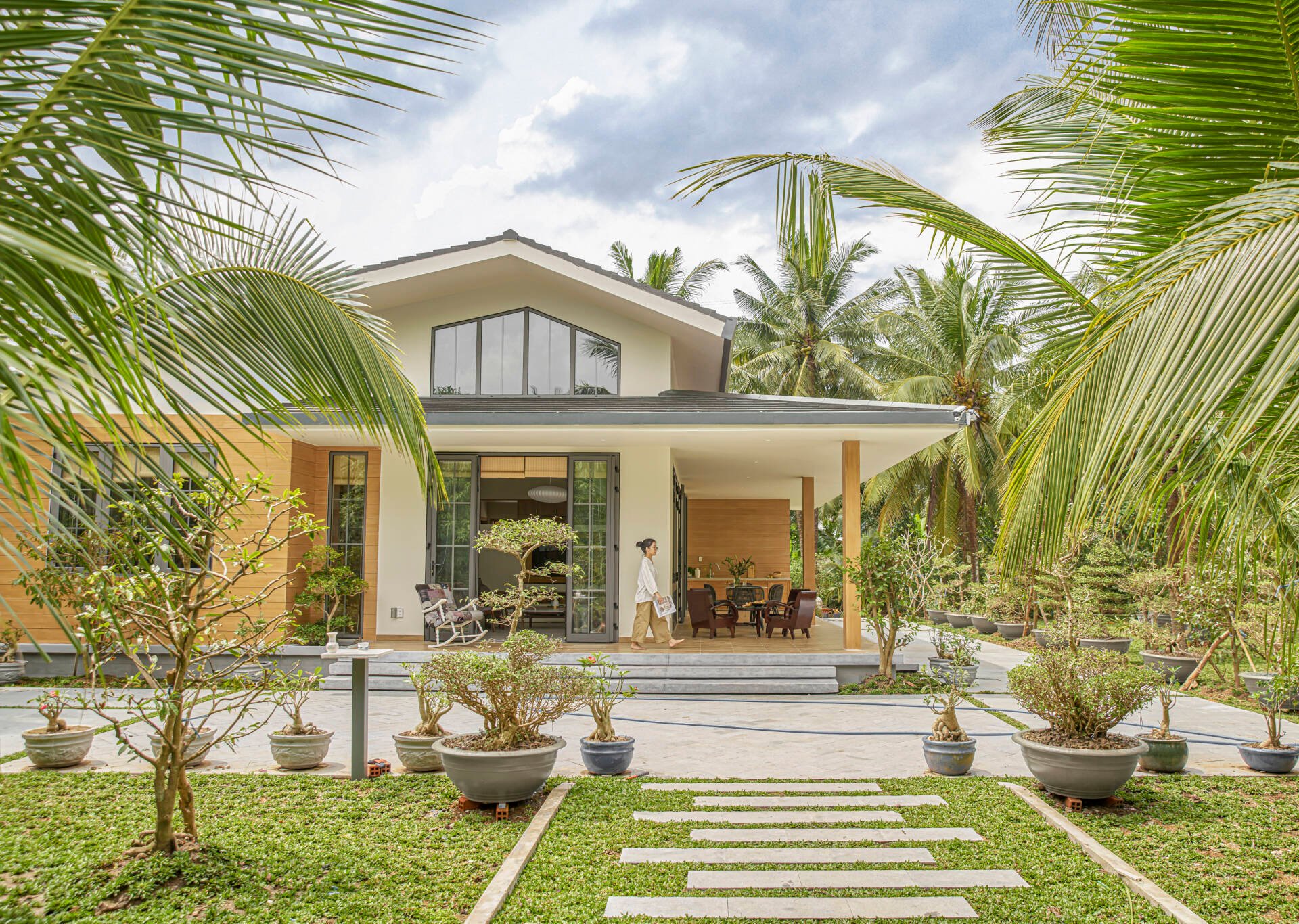 Dấu hiệu đầu tiên: Cửa Chính Sạch Sẽ và Gọn Gàng
